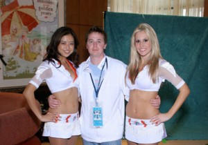 2007 Guest with Miami Dolphin Cheerleaders       